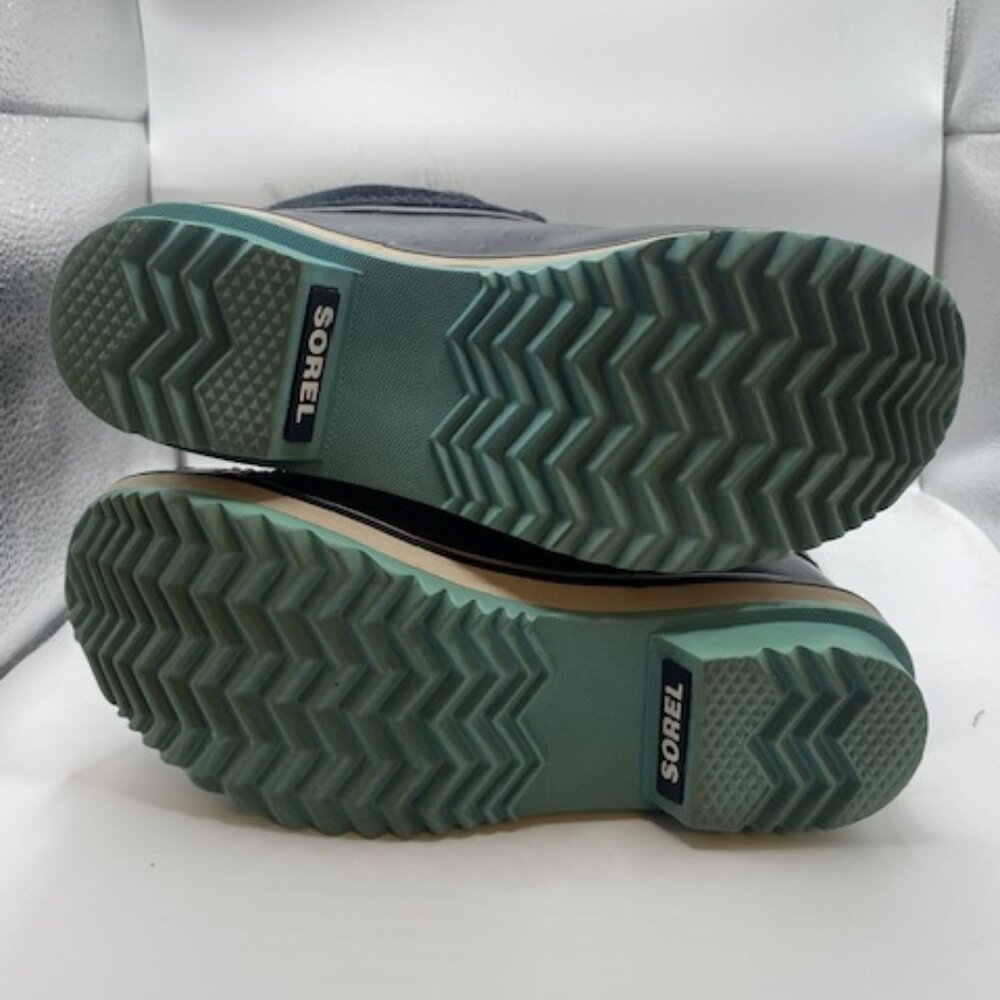 Kids SOREL black and blue lace up snow boots faux fur - Picture 13 of 13